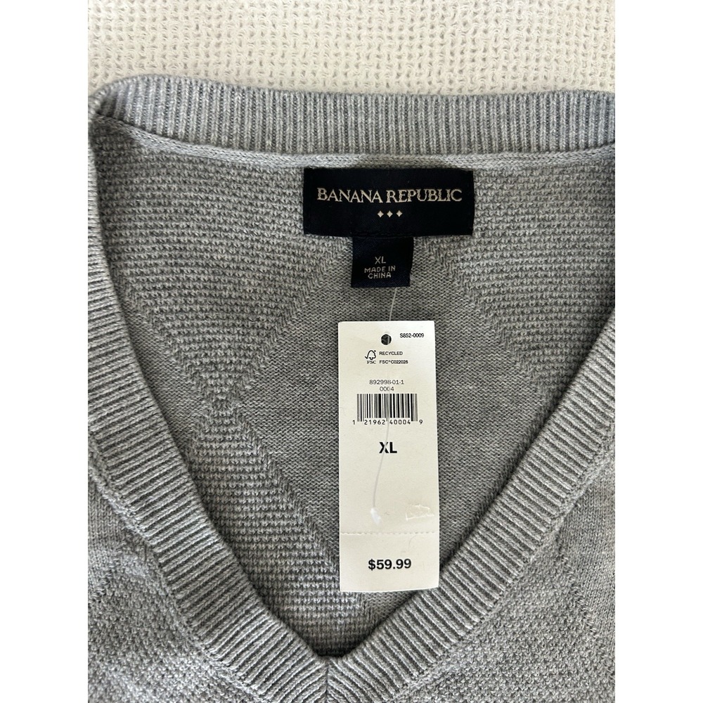 Banana Republic NWT Men's V-Neck Gray Cotton Pullover Sweater Size XL - Picture 4 of 6
